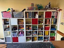 Foto Regal mit Spielzeug