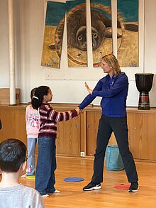 Foto Kinder üben gewaltfrei